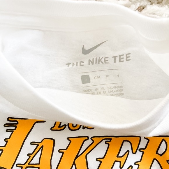 Los Angles Lakers Nike 2020 NBA Championship Roster youth sz 4 Sm t-shirt - Picture 5 of 5